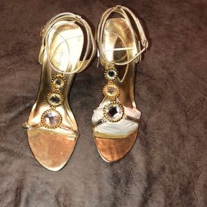Gold Heels sz 6.5